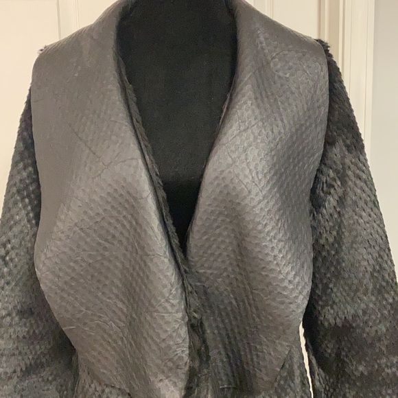 Reversible black faux leather/fur oversized coat -Size Large - Picture 12 of 15